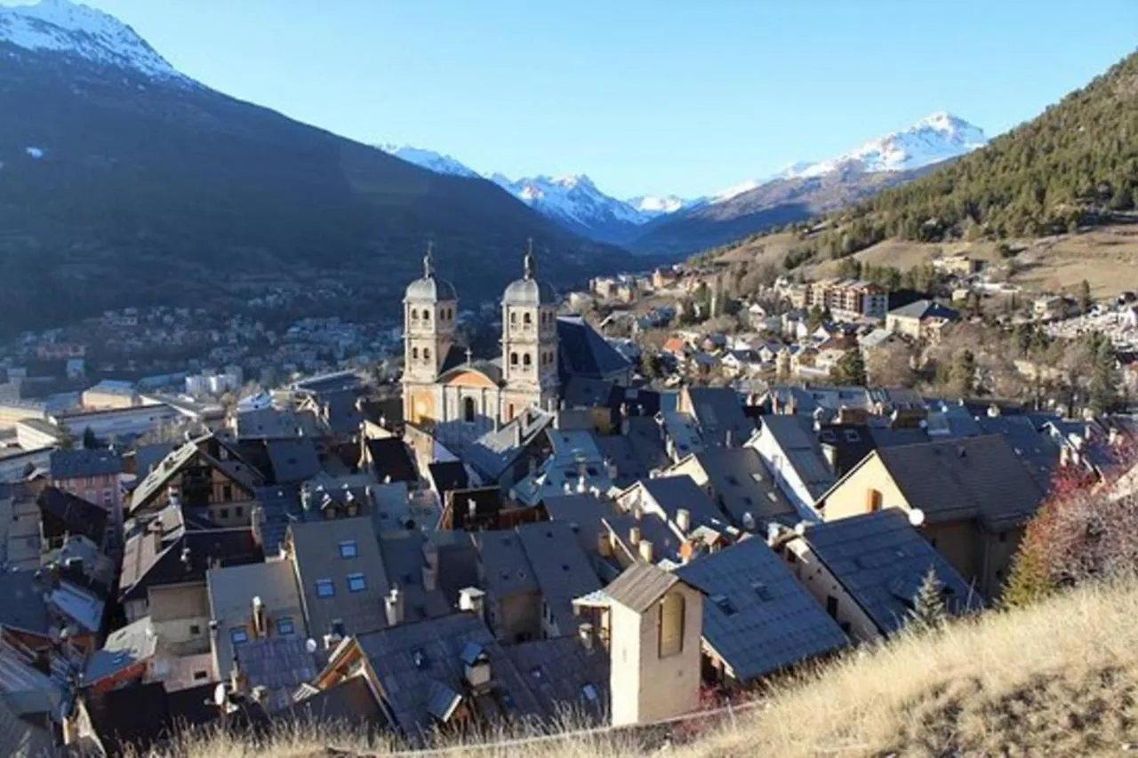 Apartment Rare Pearl With An Incredible View Of All Briancon